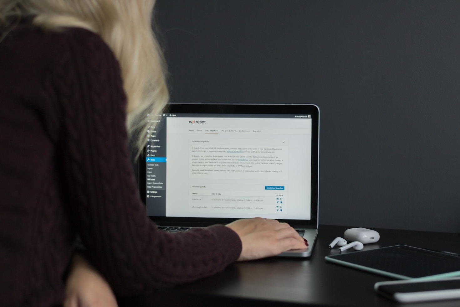 Why Personal Stories Matter in Blogging
